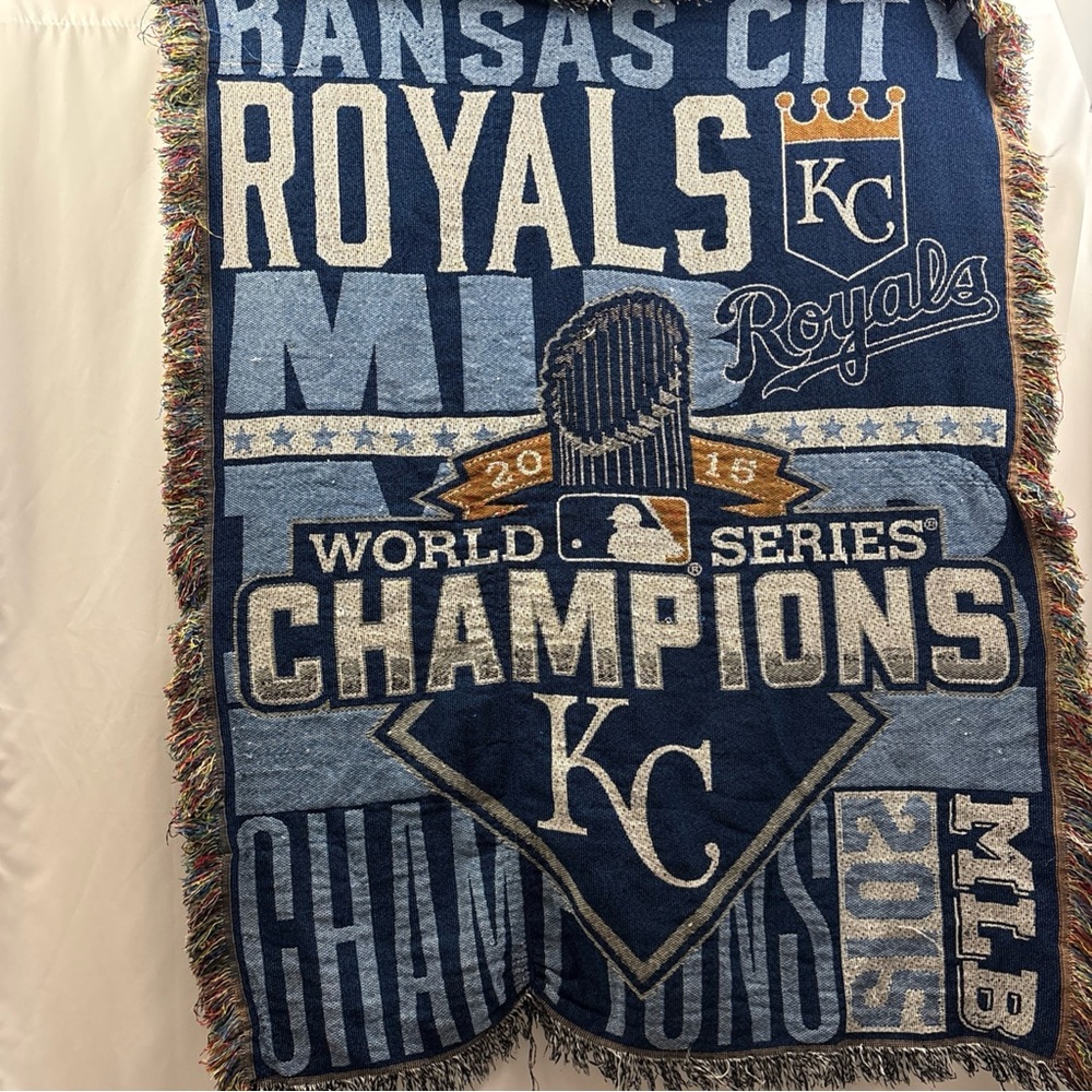 Kansas City Royals 2015 World Series Champions Throw Blanket Tapestry 47” X 59” - Picture 2 of 9